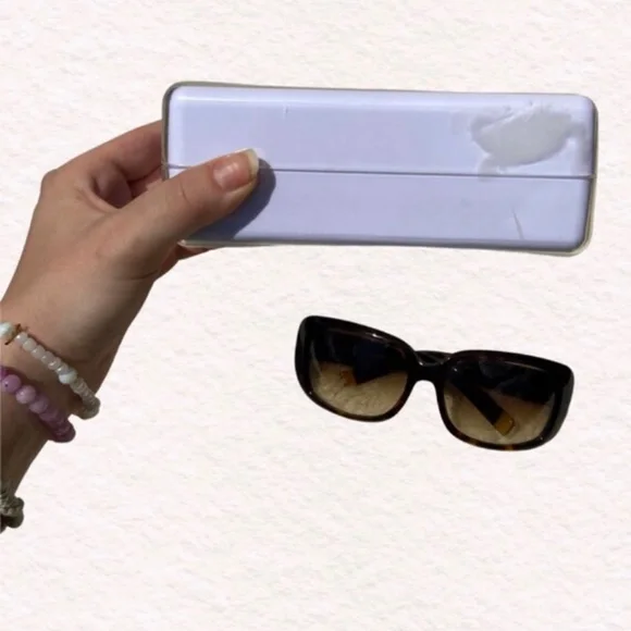 DKNY sunglasses - Picture 2 of 3